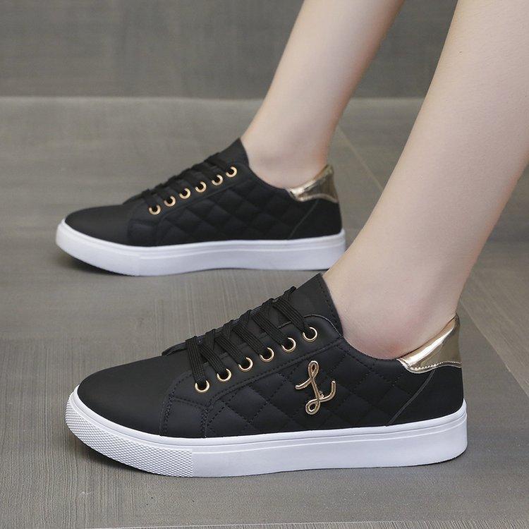 Thick-soled soft leather autumn and winter new ins casual sports board shoes fashion lace-up casual board shoes