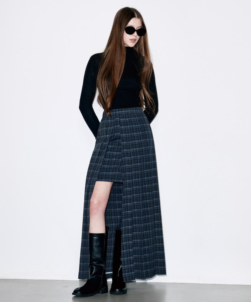 Koldeubeullaengkis Asymmetrical Long Check Slit Skirt Navy