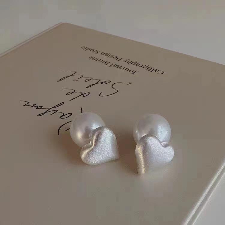 A two-wear high-end brushed love stud earrings, pearl earrings, simple ins cold wind, Korean version of girl light luxury