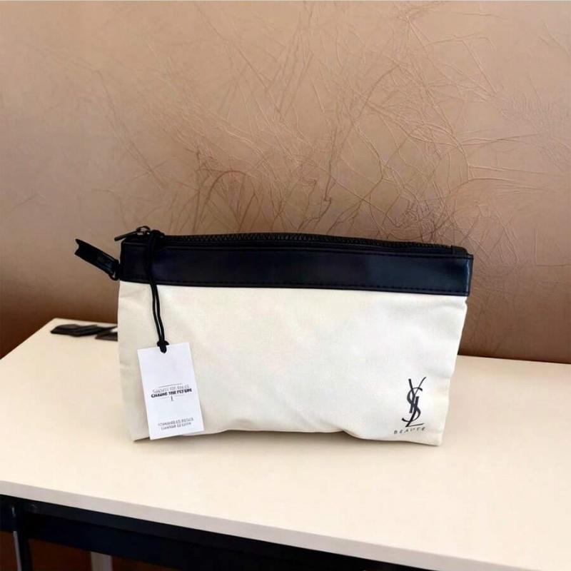 Il beauty case YSL presenta una chiusura a zip ed è adatto per l'uso quotidiano, il lavoro, i viaggi, la scuola e altre occasioni.