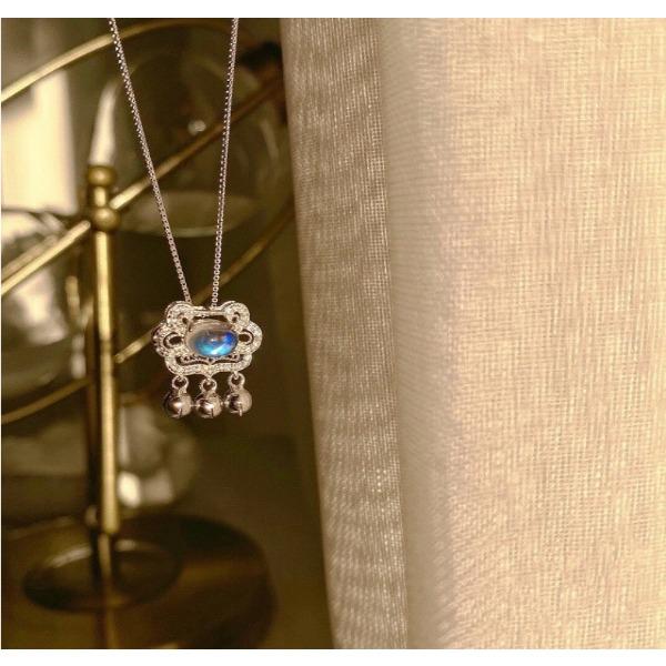 Mondstein Sicherheitslanges Leben Schloss Halskette für Frauen Koreanische Version Einfaches Glocken Ruyi Schloss Design Sinn INS. Elegante Schlüsselbeinkette