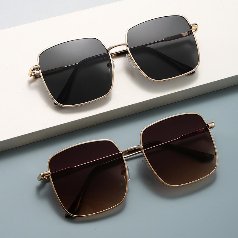 Korean Style Retro Metal Frame Large Square Sunglasses - Anti-UV Celebrity Trend