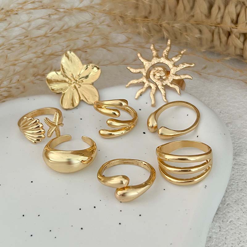 Vintage Gold Color Shell Flower Open Rings Set for Women Exaggerated Metal Geometric Personality Finger Rings Party Jewelry