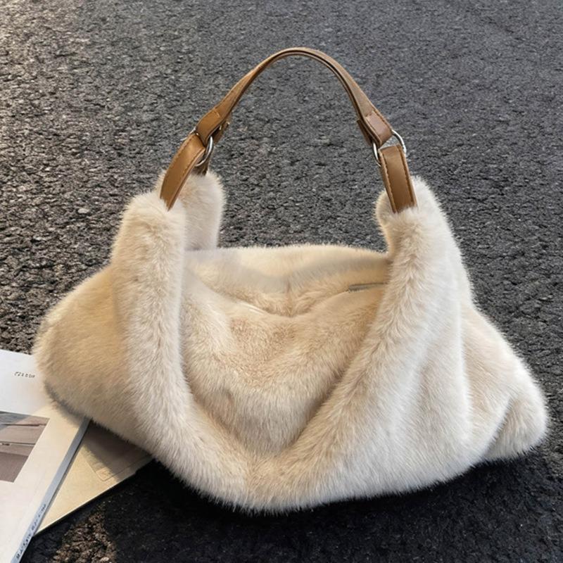 Casual plush bag women's autumn and winter new fashion simple niche fluffy shoulder bag women
