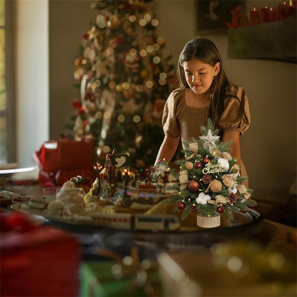 Stolní vánoční stromek, 18'' Stolní vánoční stromeček s dřevěnou základnou, předsvícený vánoční stromeček s dekoracemi pro interiér