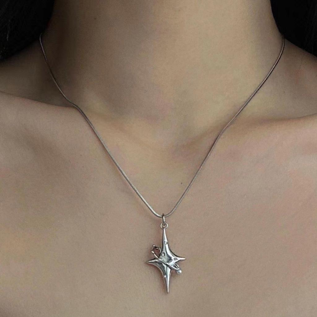 Irregular Star Necklace Niche Simple Female Titanium Steel Collarbone Chain