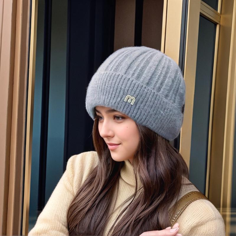 Koreanische Mode Strickmütze: Warm, Fleecegefüttert, Nerzgarn, Ohrenschutz für Damen - Perfekt für Herbst und Winter.