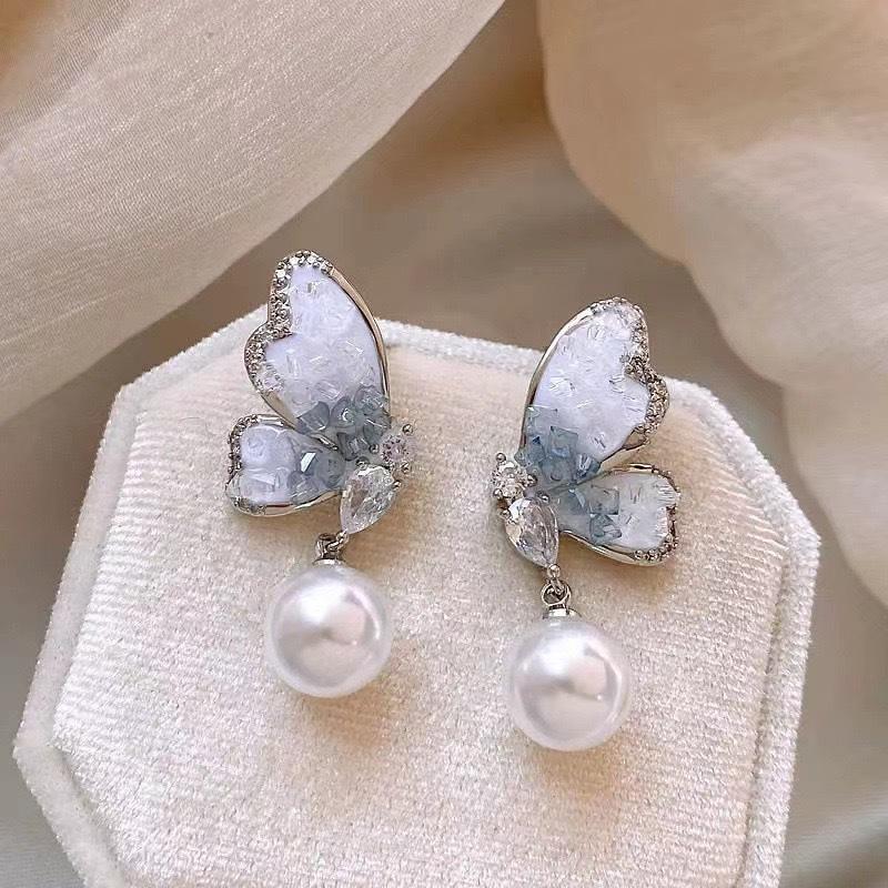 

Elegant Zircon Pearl Crystal Butterfly Earrings Exquisite Shinny Flower Butterfly Earrings for Women Party Fashion Jewelry