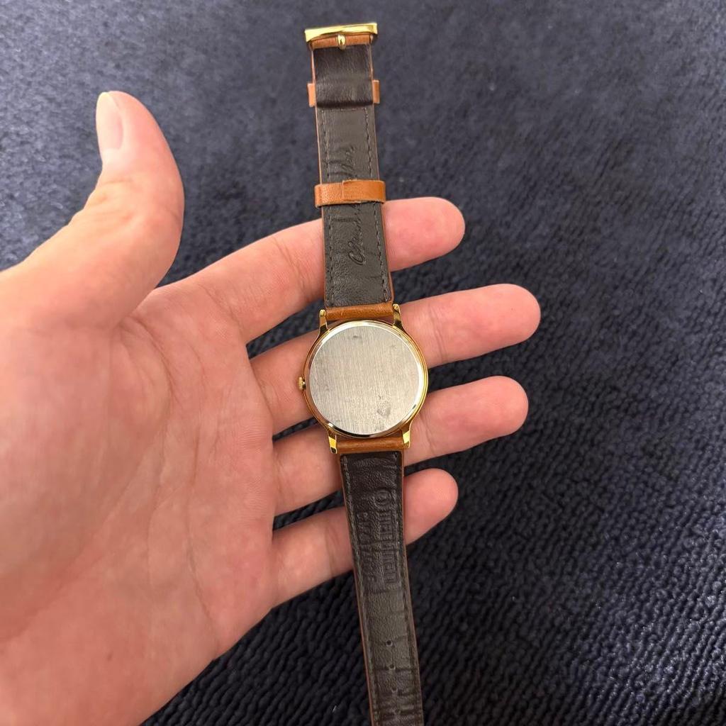 Used Working 88s vintage Seiko slim round men's quartz watch