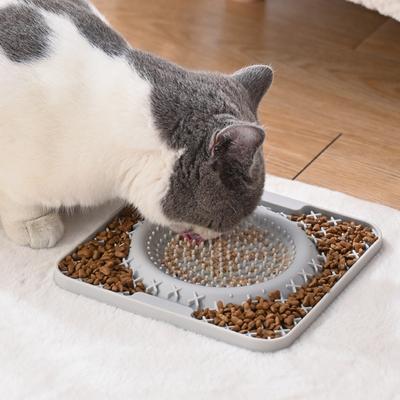 Pet Feeding Mat with Scraper Slower Feeder Pad for Cat Dog Licky Licking Mat Cat Bathing Distraction Silicone Pet Food Dispenser