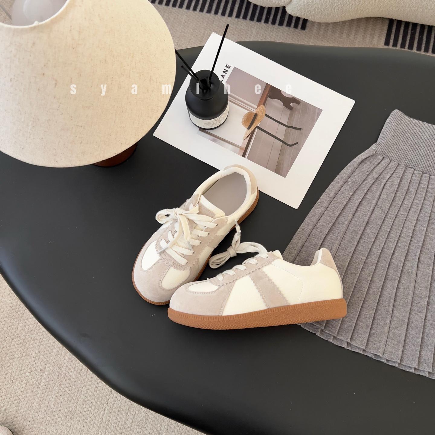 

Жіноче ретро взуття на товстій підошві з великим носком Нове спортивне та повсякденне взуття Круглий носок на шнурівці 39 бежевий