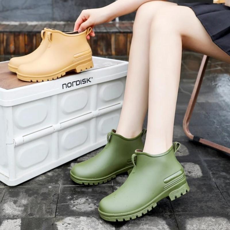 Crestar Damenmode Regenschuhe Outdoor Neue Kurze Stiefel Rutschfest Wasserdicht Gartenschuhe Damen Niedrig Geschnittene Gummi-Regenstiefel