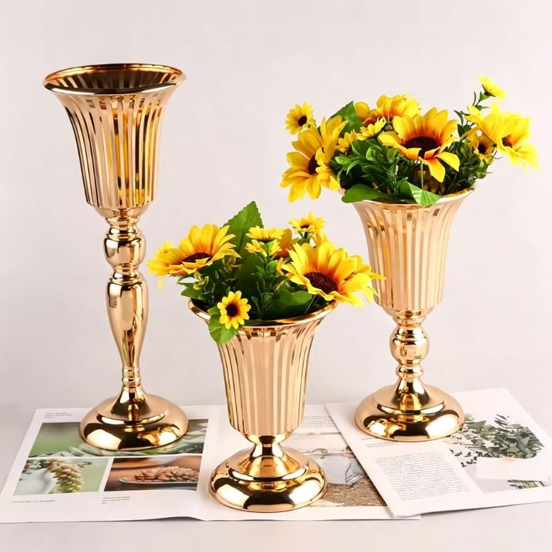 Vases trompettes Support à fleurs Centres de table, Vases urnes avec finition dorée, Corps cannelé et base large pour présentoirs décoratifs d'intérieur