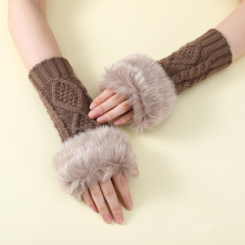 Women's Autumn-Winter Diamond Pattern Knit Wool Gloves