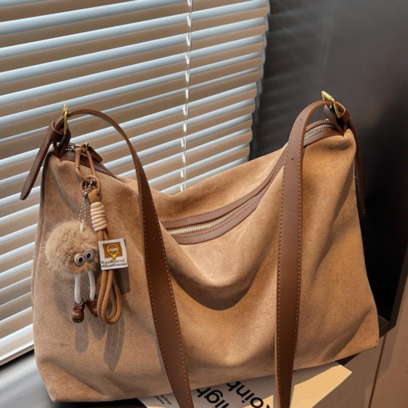 High-value Bag Women's Large-capacity New Autumn Shoulder Bag Casual Commuter Crossbody Tote Bag
