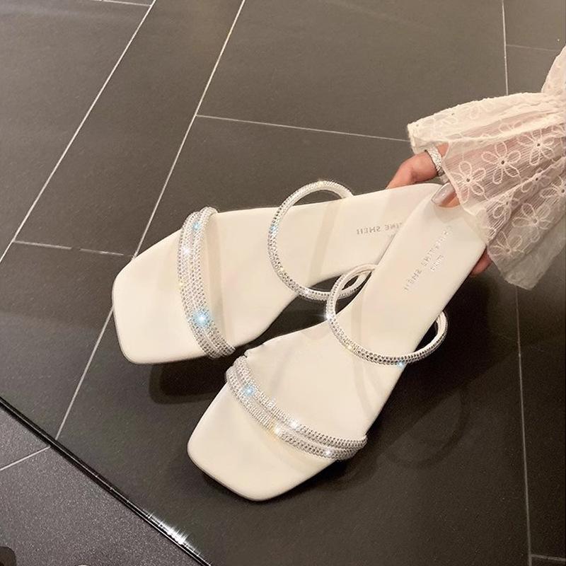 

Sheepskin Su Yinyin of the same style~ Summer new broken flash square head rhinestone word with flat bottom slippers women s sandals outside 40
