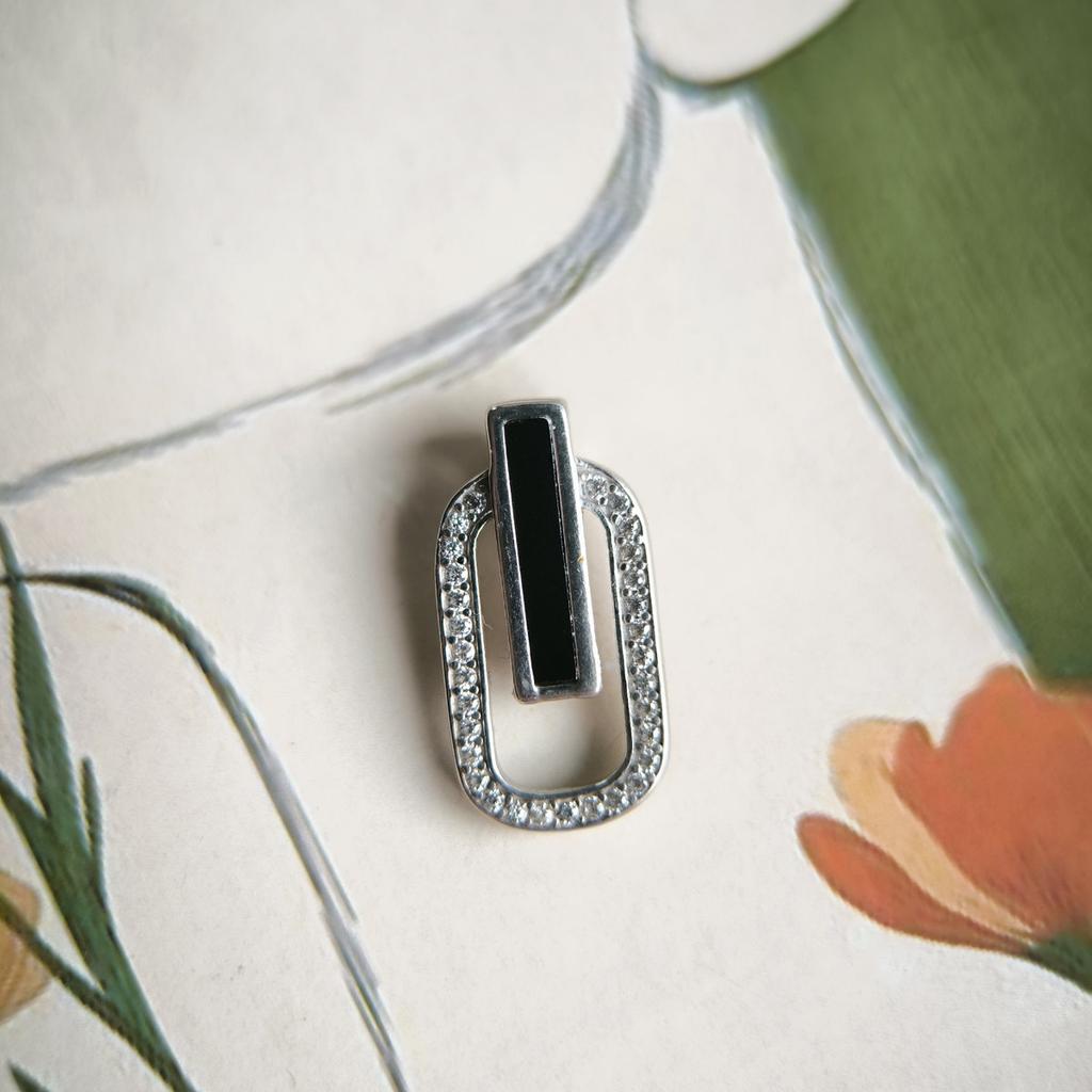 Pandantiv din argint cu onix, zirconiu cubic (2208426)