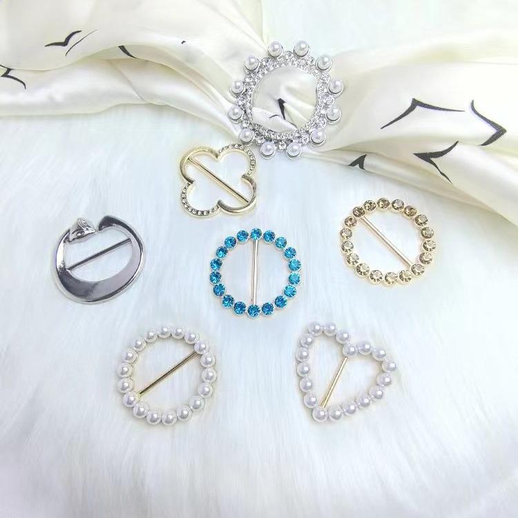 Pearl Diamond Decorative Knot Buckle for T-Shirt Hem and Scarves