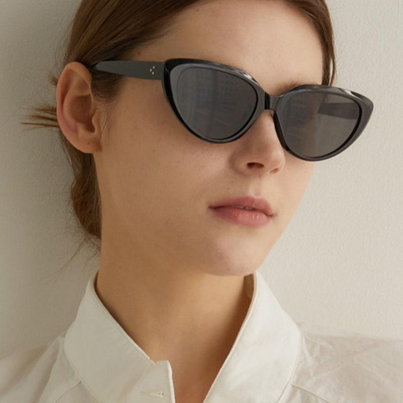 

One Brilliant Della-OB357-Black FREE