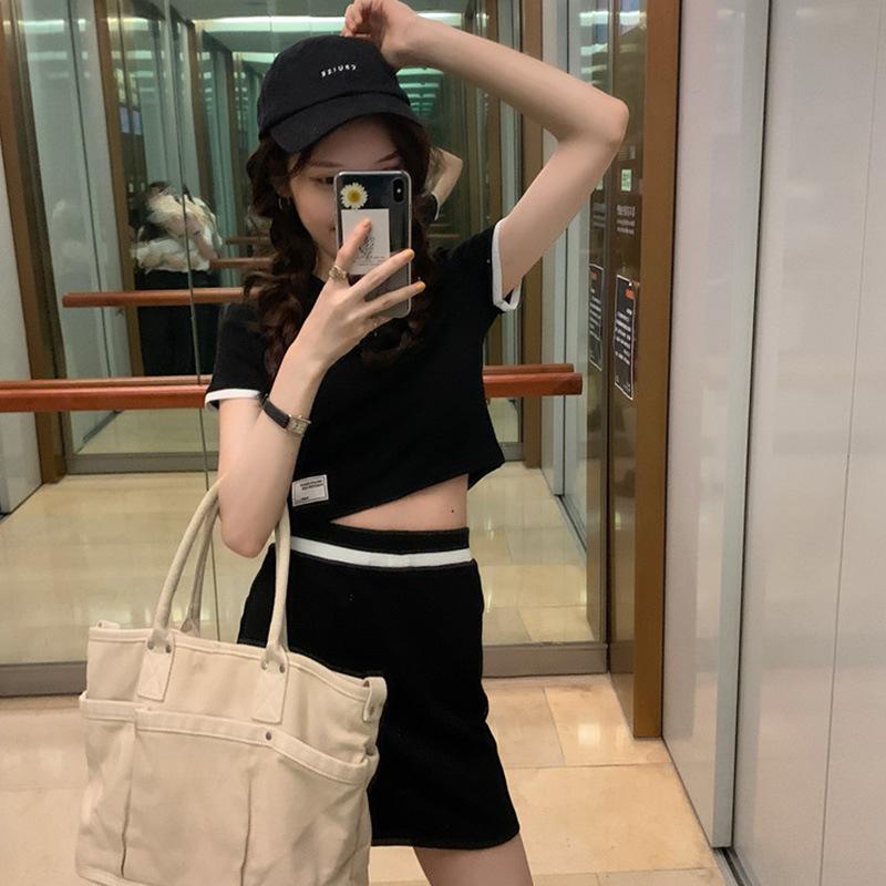 New Summer Slimming Polo Neck Cropped Top, High-waisted Hip-hugging Skirt, Contrasting Two-piece Suit for Women
