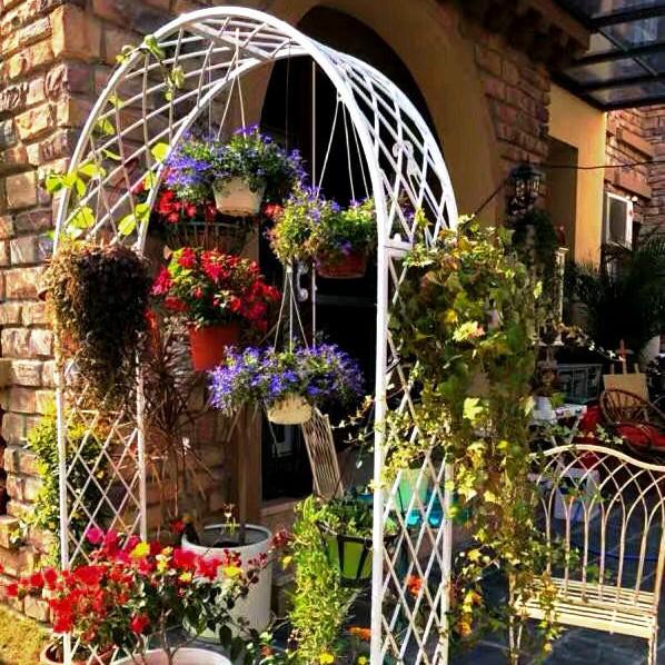 Европейская кованая арка-цветочница для вьющихся роз в садах