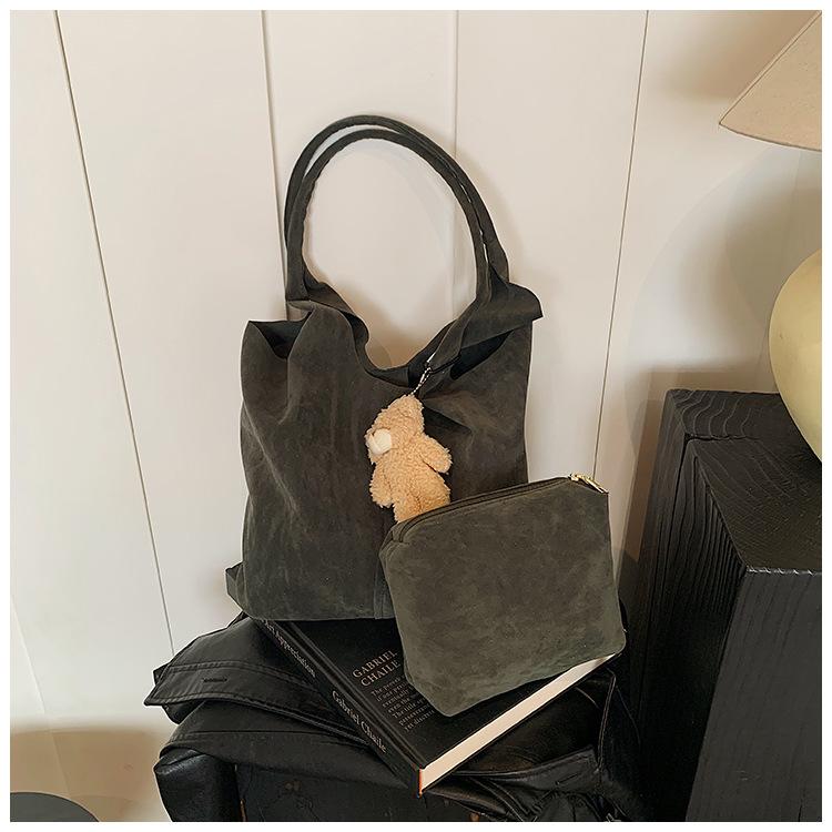 Suede bag women's large-capacity new spring and summer retro shoulder shopping bag commuter tote bag
