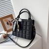 Textured Largecapacity Underarm Handbag Bag Women's Spring and Summer New Trendy Fashion Messenger Portable Tote Bag