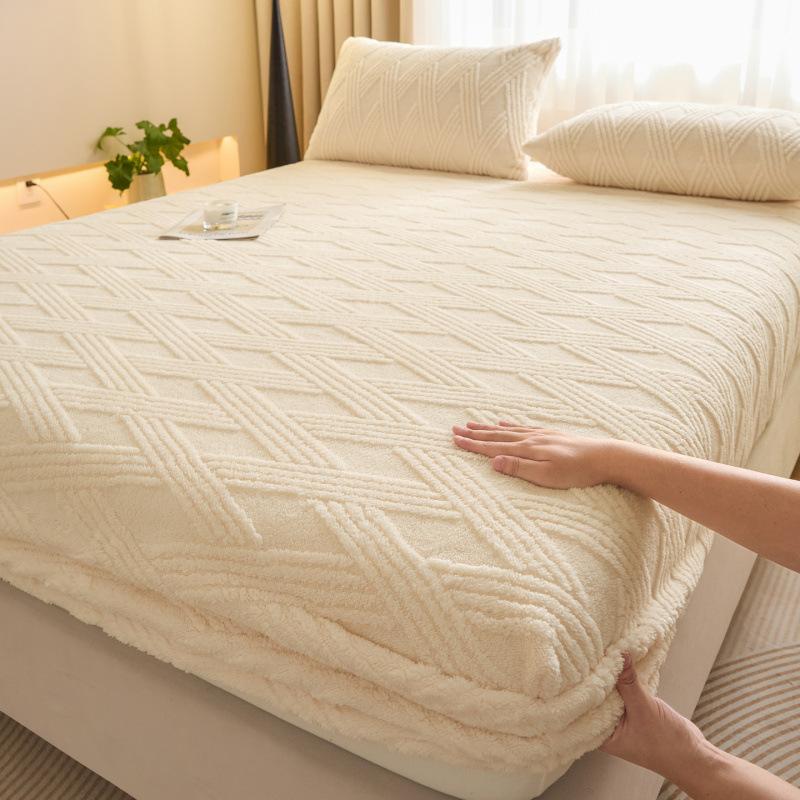 2025Winter Taffeta Fleece Bed Sheet Simple Single Piece Warm Coral Fleece Thickened Flannel Protector Non-Slip Bed Cover