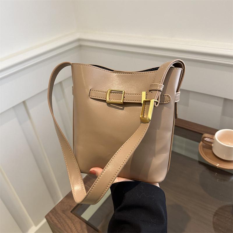 

Elegant Retro Bucket Bag For Women Chic Solid Color Design Perfect For Daily Use хакі