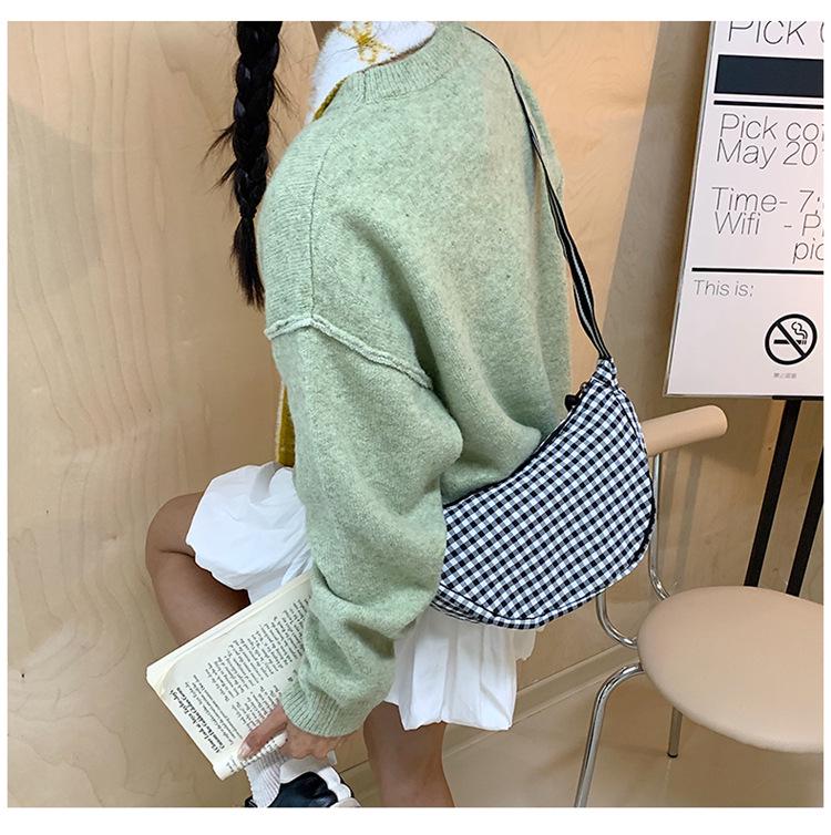 Retro Plaid Women's Dumpling Crossbody Handbag