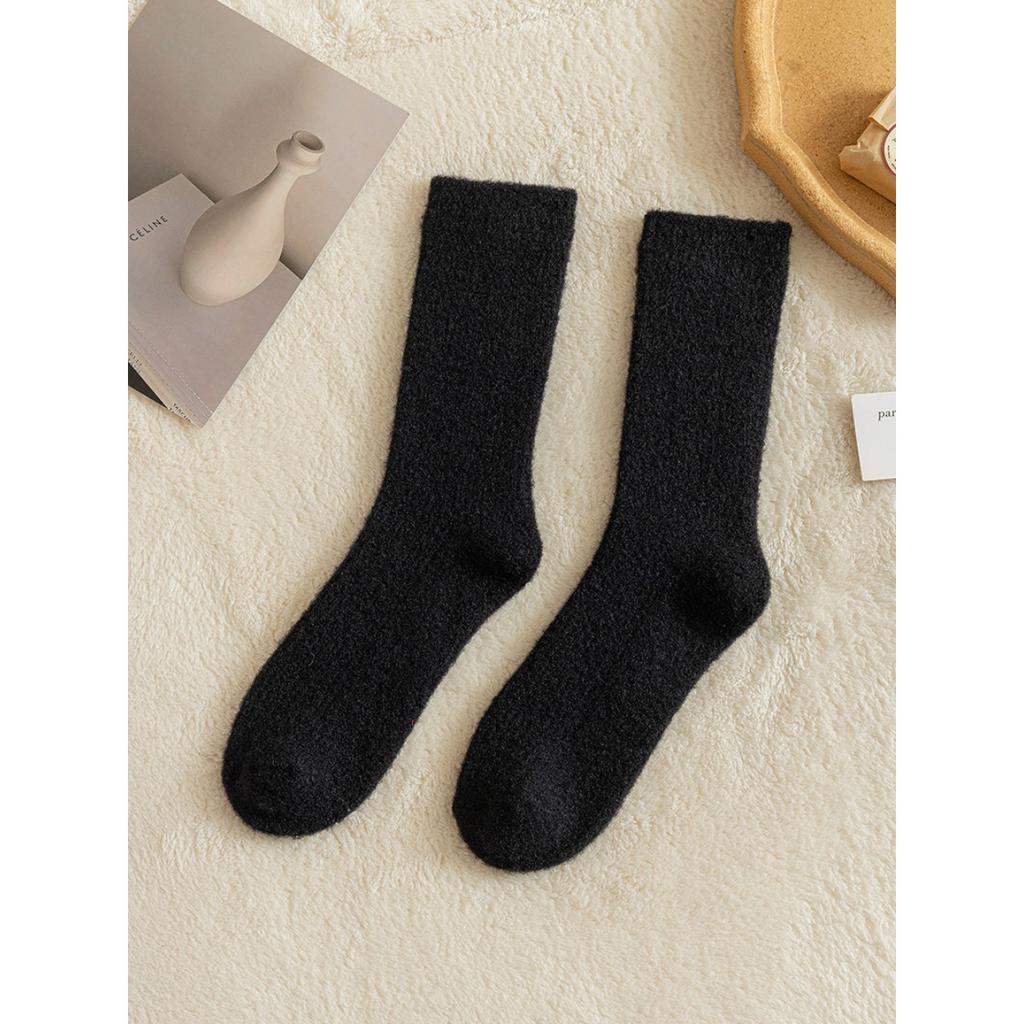 10-1 Soft and Fluffy Socks for Children In Autumn and Winter, with Thick and Warm Velvet for Warmth, Simple and Versatile
