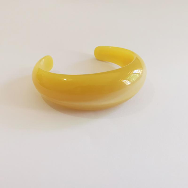 Fashion Exaggerated Opening Acrylic Bracelets for Women Simple Blended Jelly Colored Curved Cuff Bangle Female Jewelry