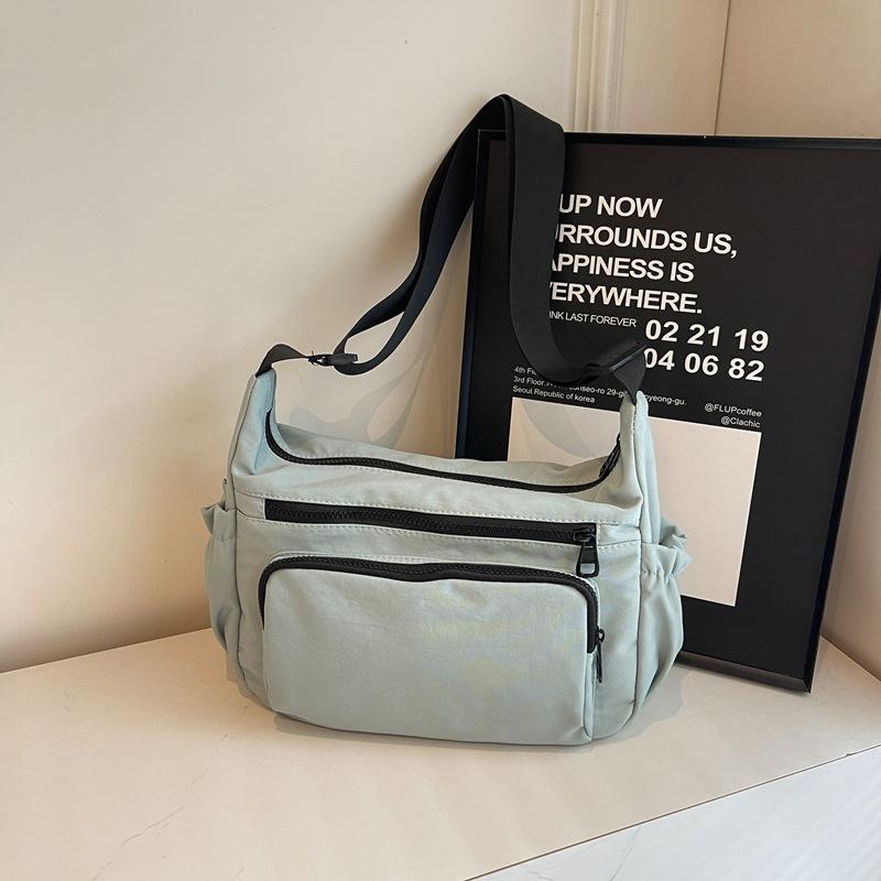 Oxford cloth messenger bag women's 2025 new good middle-aged women's bag Korean version single shoulder messenger casual mother tote bag