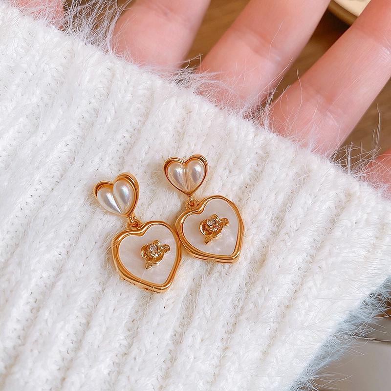 Silver Needle Luxury Zircon Flower & Butterfly Pearl Earrings - High-End French Retro Autumn/Winter Style