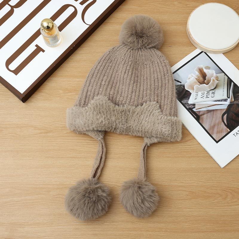 Autumn and winter hats, women's hairball knitted hats, fleece ear protectors, warm wool hats, fashionable and versatile bald hats