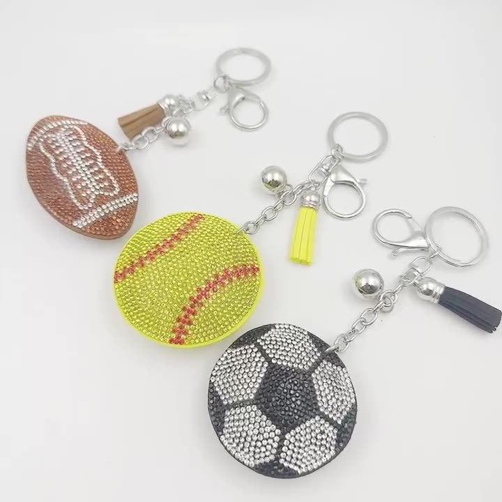 Llavero Creativo de Pelota Deportiva de PVC Colgante de Fútbol y Baloncesto Joyería de Goma Blanda Encanto para Mochila Pequeño Regalo