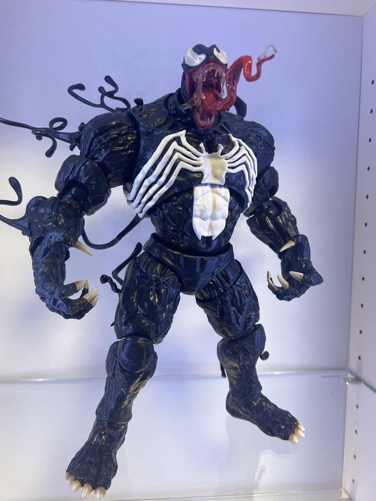 [USED] VENOM 1/9 scale action figure Venom figure