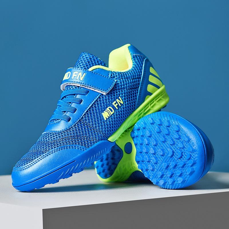 Spring Summer Mesh Children's Football Shoes Breathable Non Slip Training Shoes