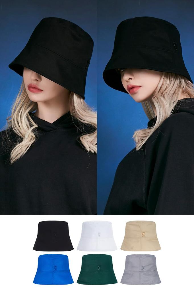Stud drop over fit bucket hat Black [VARZAR]