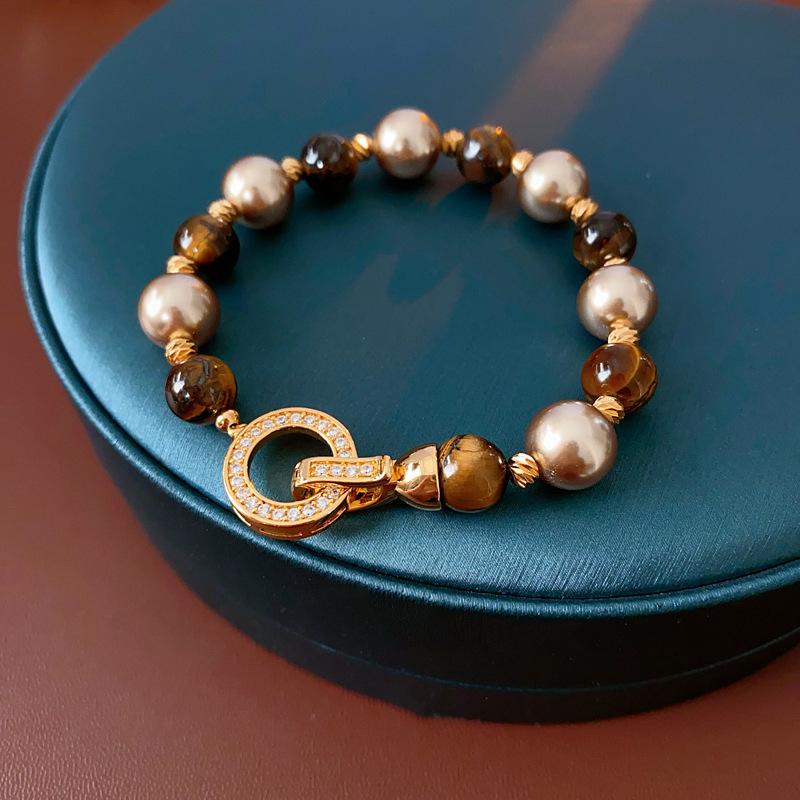

Vintage Fashion Bracelet