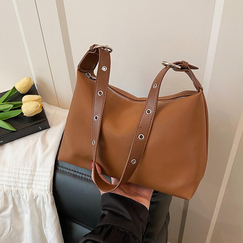 

Ретро сумка женская большой вместимости 2025 новая летняя повседневная на плечо сумка-мессенджер корейская версия текстура деловая сумка-тоут коричневый