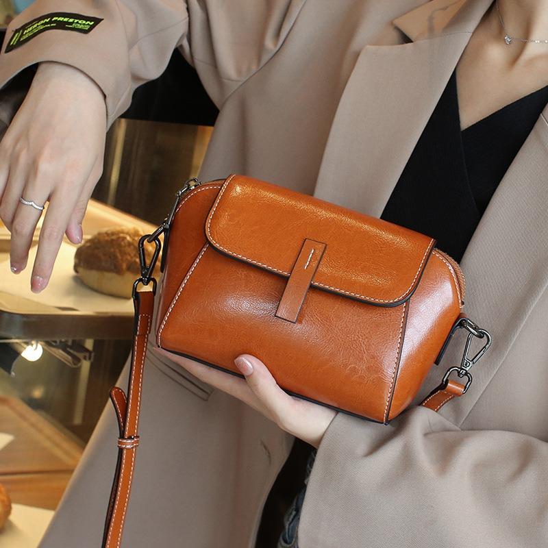 Small Bag Messenger Bag Women's Versatile Fashion Shell Bag New Leather Women's Bag Change Bag Niche Shoulder Bag