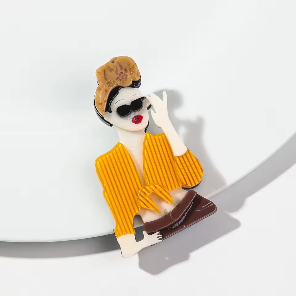 New Fashion Lady Acrylic Brooches for Women Cute Cartoon Glasses Girl Figure Badge Pins Casual Jewelry Clothes Accessories Gift