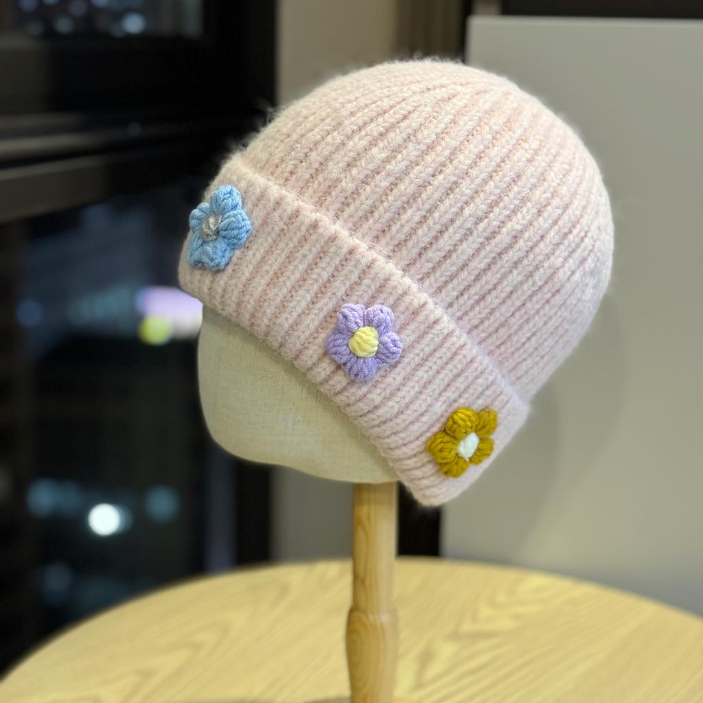 Women's Hats  Women's Autumn and Winter Woolen Hats Knitted Hats Cold Hats Winter Warm Confinement Hats Baotou Hats Cute Flowers