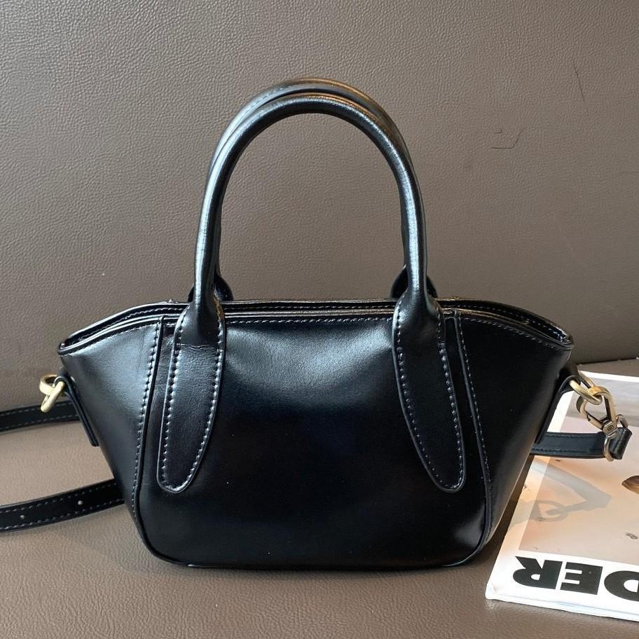 Premium First Layer Oil Wax Cowhide Single Shoulder Crossbody Dumpling Bag Wing Bag Texture Portable Commuter Bag Genuine Leather Women's Bag