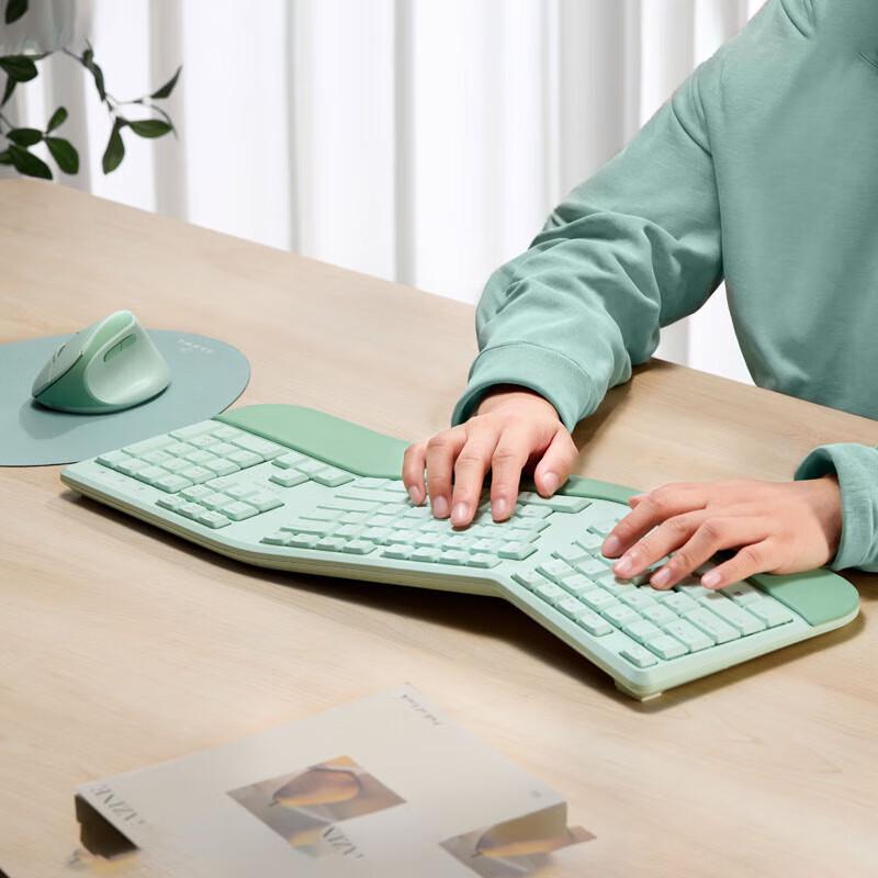 Ergonomic Wireless Keyboard and Mouse Set
