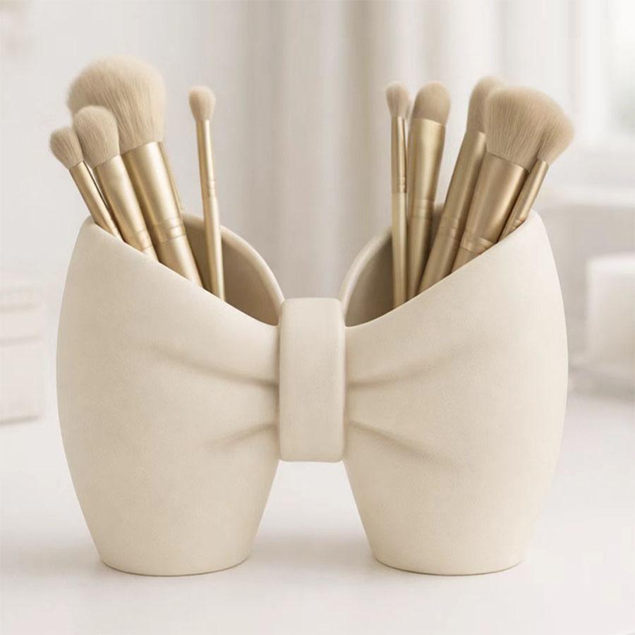 Cute Bowknot Pen Holder, Desktop Pen Organizer, Decorative Pen Container for Office Home Study, Cute Desk Decoration