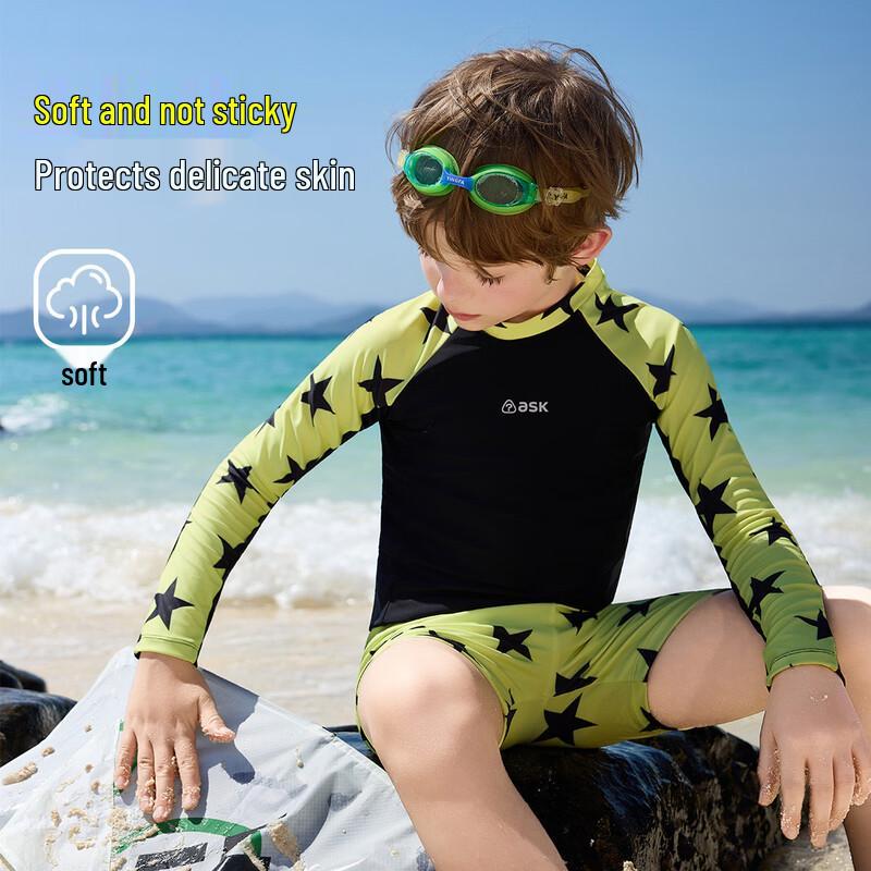 

ASK JUNIOR Boys Two-Piece Long Sleeve Swim Set