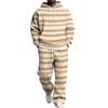 Completo casual da uomo con felpa con cappuccio a strati e pantaloni cargo con elastico in vita
