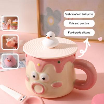 Silicone Cup Lid Sealed Dust-Proof Leak-Proof Cup Cover with Hanging Hook Soft Duck Shape Kitchen Accessory for Mugs And Cups
